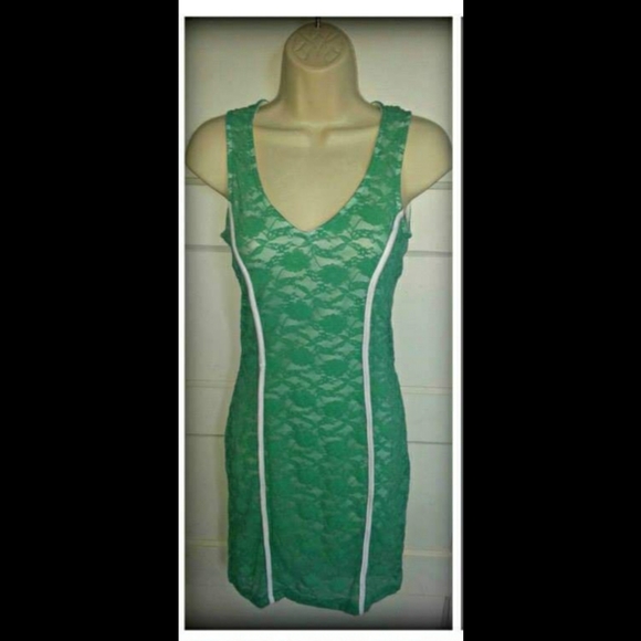 Mint Diamond Back Lace Dress - Picture 2 of 4